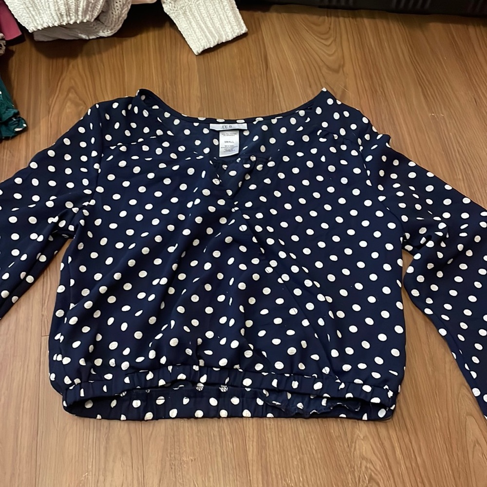 V neck navy polka dot blouse